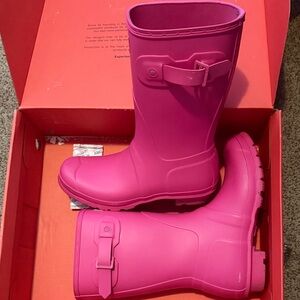 Hunter Women's Bright Pink Rain Boots